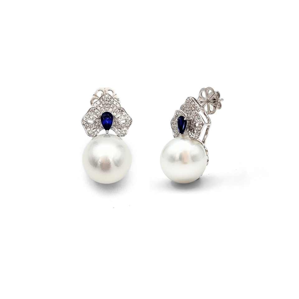 18K South Sea Peal Earrings with Sapphire