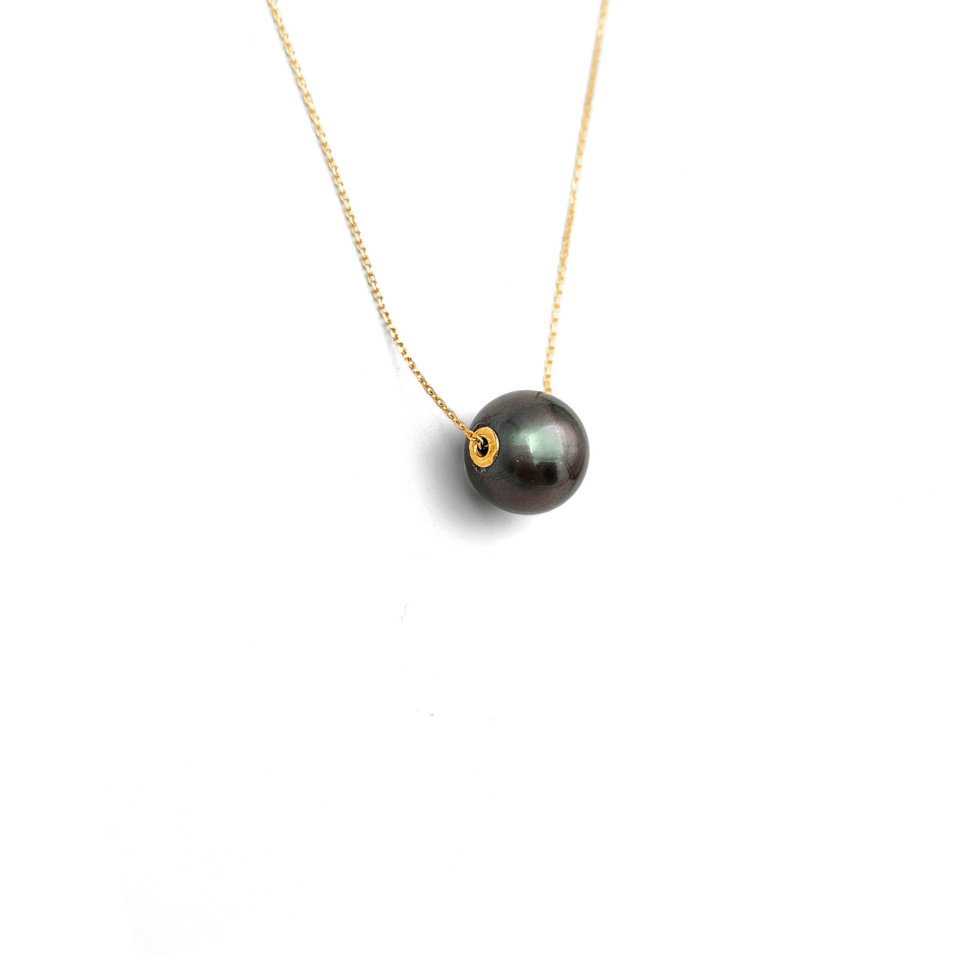 18K Gold Tahitian Black Pearl Necklace