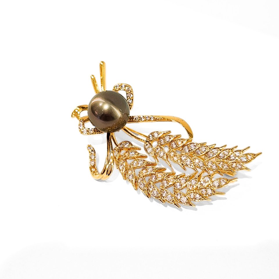 18K Gold Black Pearl Brooch