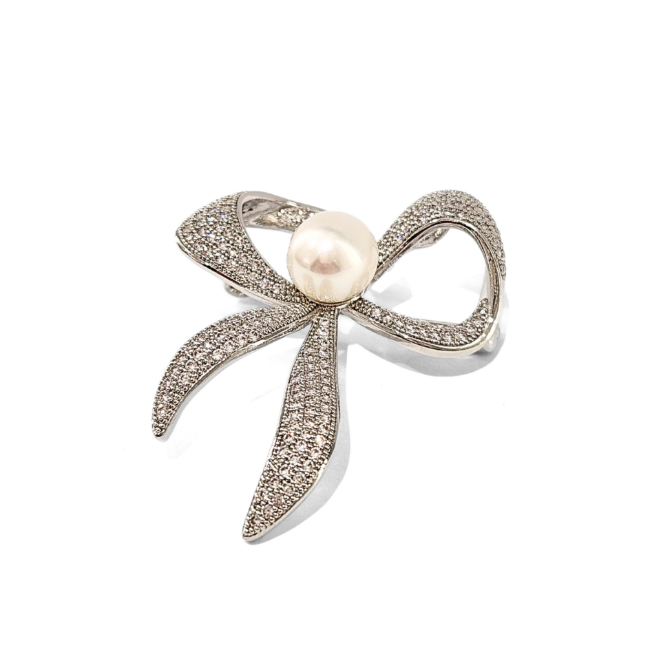 18K White Gold South Sea Pearl Brooch